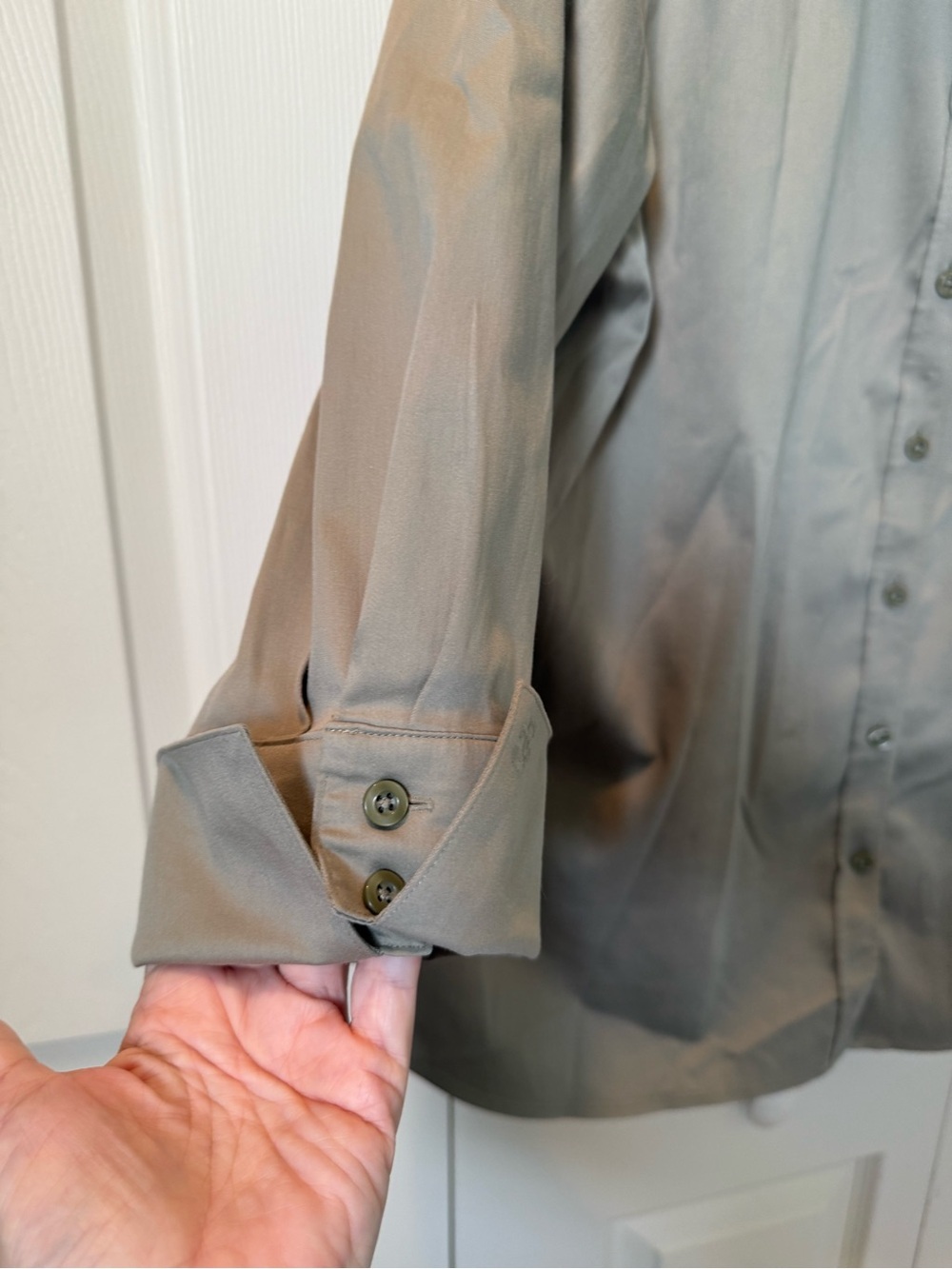 # Chico's XL No-Iron Stretch Button-Down 3/4 Sleeve Shirt - Picture 4 of 7